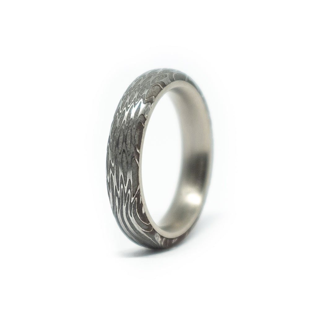 #008 CURIOUS MADE RING